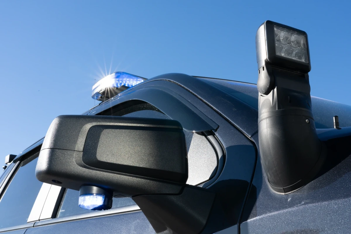 Whelen U-Series Under Mirror