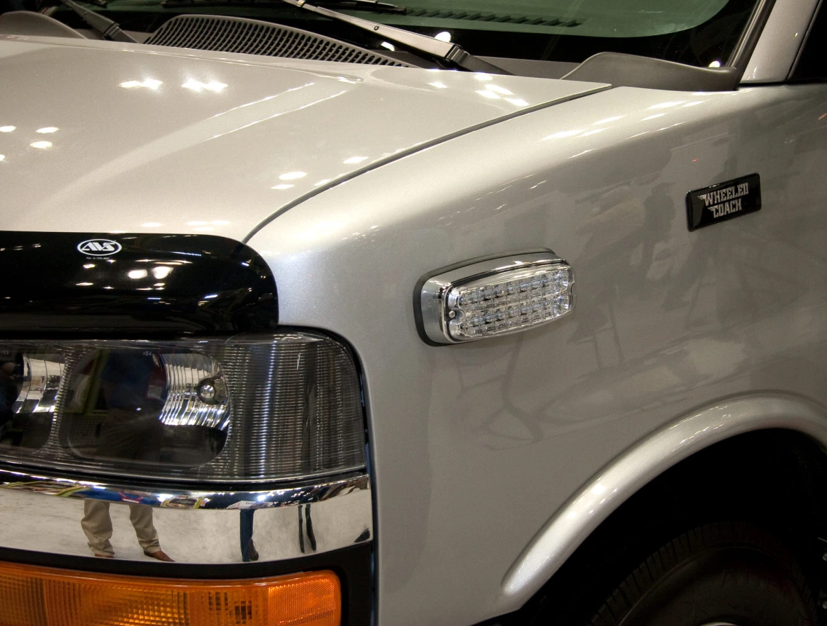Whelen M7