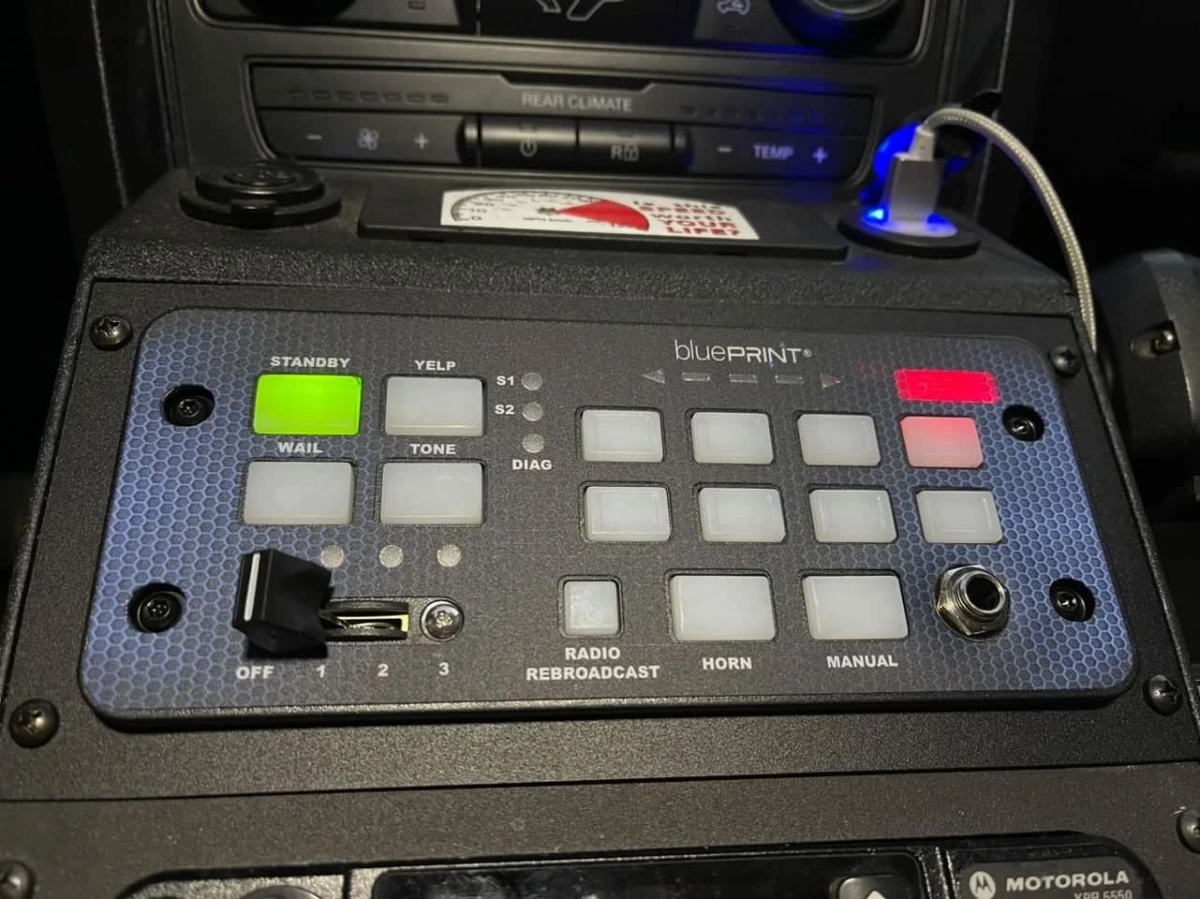 [FP-SO500-R] - 4" Faceplate SoundOff Signal 500 Series bluePRINT Knob Control Panel