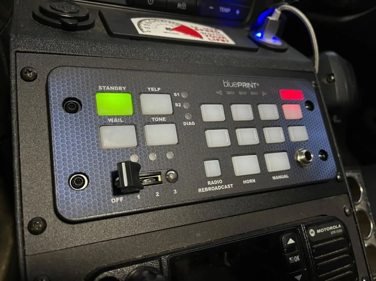 [FP-SO500-R] - 4" Faceplate SoundOff Signal 500 Series bluePRINT Knob Control Panel