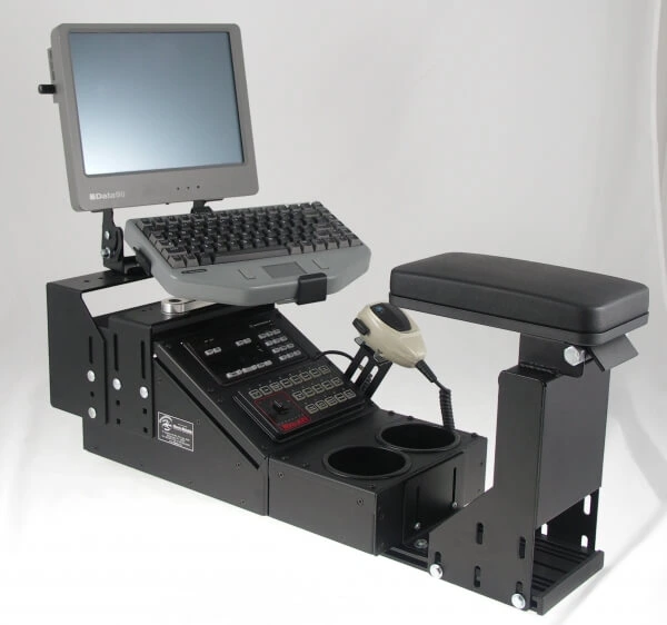 [C-SM-830] - DISCONTINUED – 8" Enclosed Low Profile Console, Without Vehicle Mount, 30 Degrees